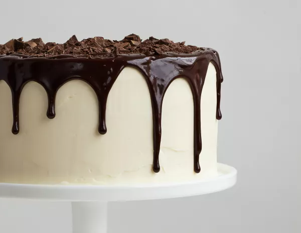 Дизайн упаковки торта «Чудофея» признан плагиатом торта «Чародейка»
