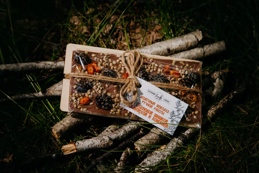 шоколад ручной работы с сосновой шишкой в Кемерово и Кемеровской области